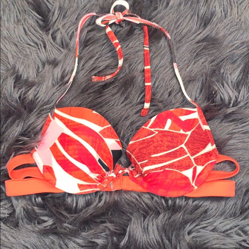 Hawaiian Pattern Bikini Top 🌺